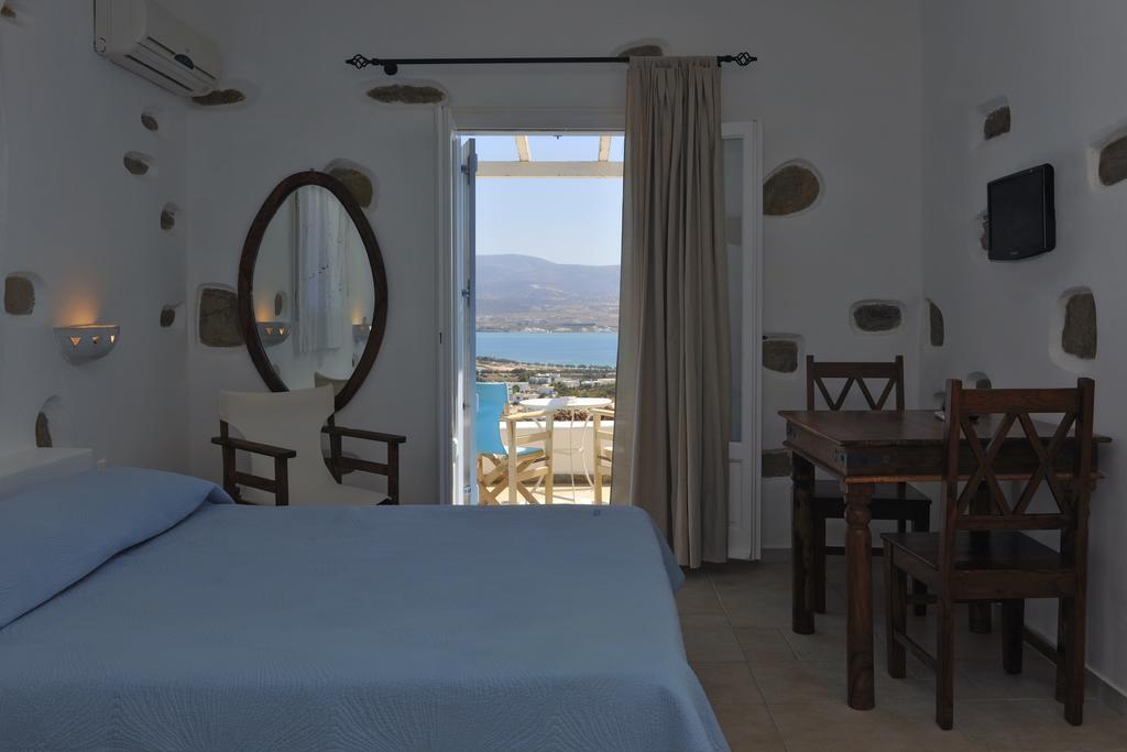 Degaetas Resort Antiparos Room photo